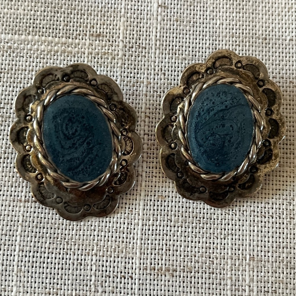 Silver Conch Southwestern Earrings Western blue enamel Oval Earrings Vintage .. - Picture 4 of 9